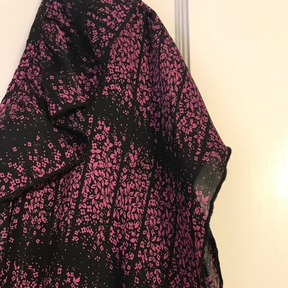 ❌SOLD❌Floral One- Shoulder Ruffle Top - Picture 6 of 7